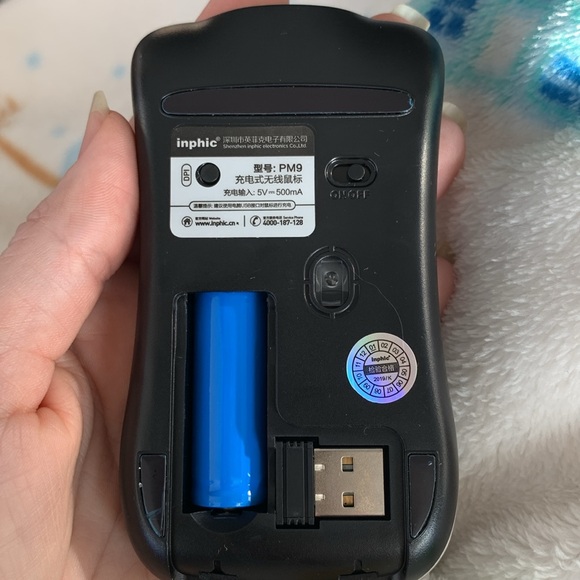 New wireless rechargeable computer mouse - Picture 5 of 7